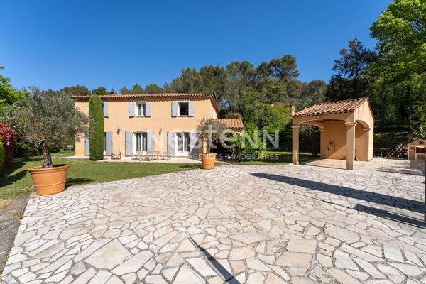 Maison Bouc Bel Air 7 pièces 202.45 m2, bastide provençale, 5 chambres, double séjour, cuisine indépendante, piscine, terrain de 2000m², calme, proche IBS