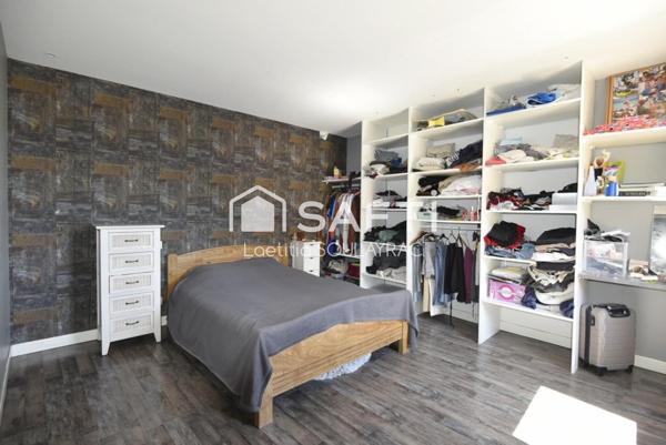 Belle propriété de 205 m² située à proximité du centre et des grands axes.