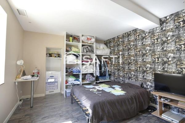 Belle propriété de 205 m² située à proximité du centre et des grands axes.