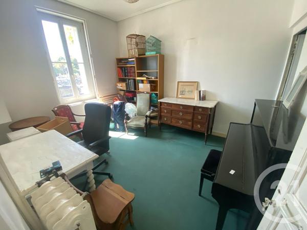 Maison à vendre  8 pièces - 121 m 2   ROCHEFORT  - 17