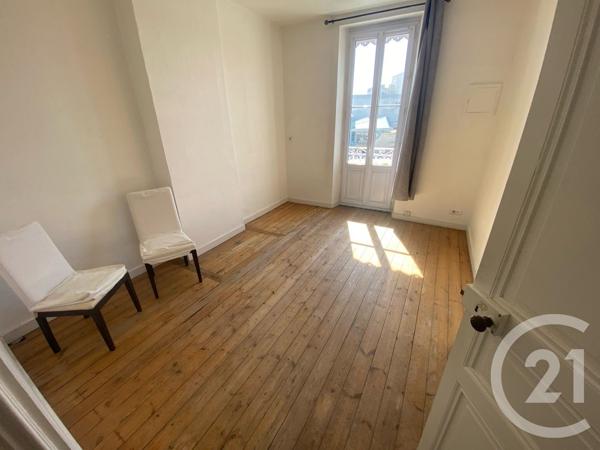 Maison à vendre  8 pièces - 121 m 2   ROCHEFORT  - 17