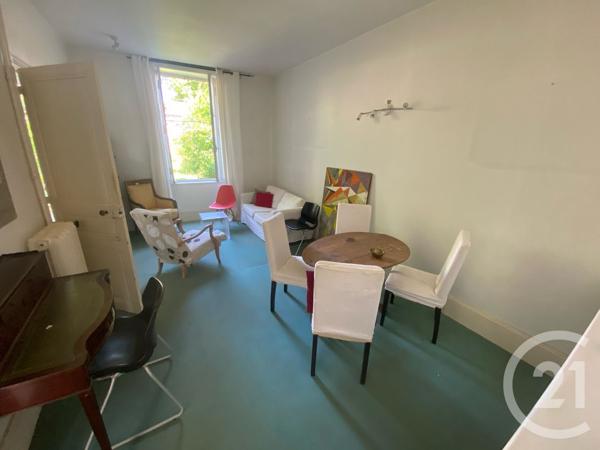 Maison à vendre  8 pièces - 121 m 2   ROCHEFORT  - 17