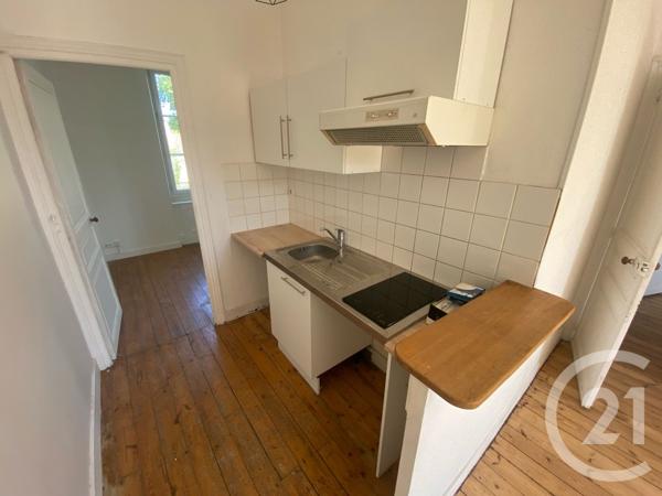 Maison à vendre  8 pièces - 121 m 2   ROCHEFORT  - 17