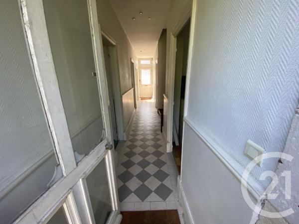 Maison à vendre  8 pièces - 121 m 2   ROCHEFORT  - 17