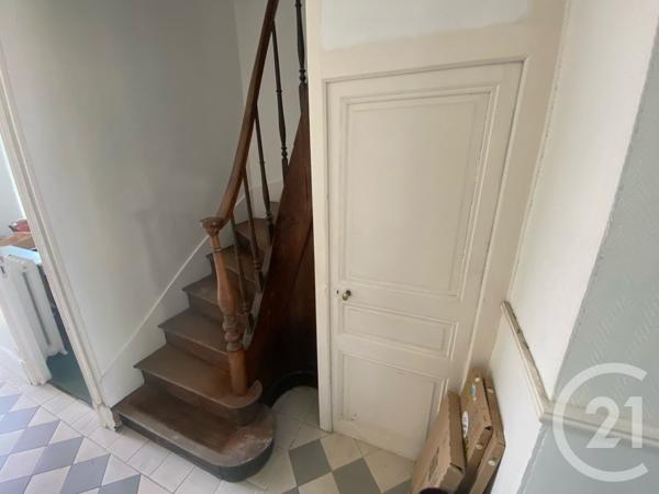 Maison à vendre  8 pièces - 121 m 2   ROCHEFORT  - 17