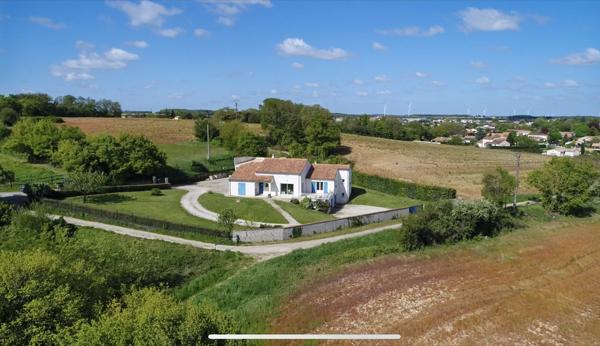 Maison à vendre à Ruffec (16700) - Charente