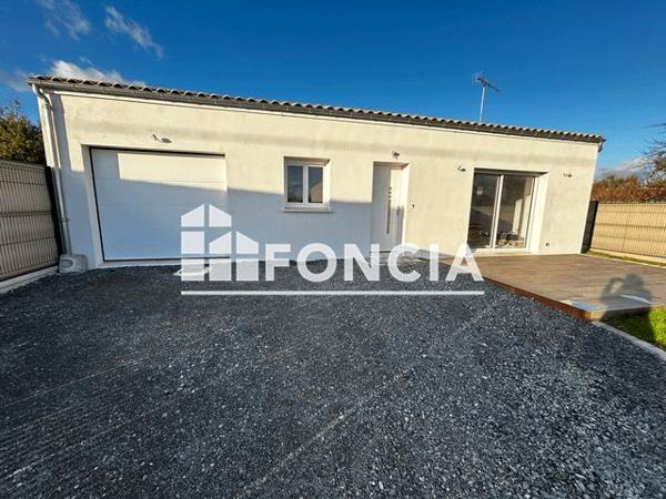Location Maison 3 pièces 82.41 m² - 24 RUE D OLERON Nancras 17600
