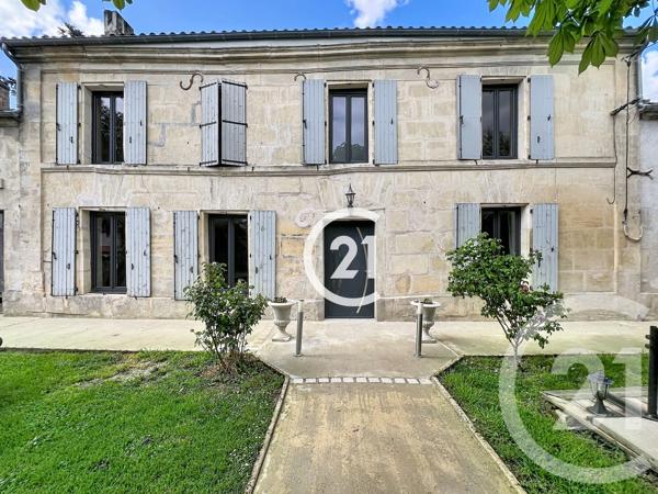 Maison à vendre  11 pièces - 295 m 2   JAVREZAC  - 16