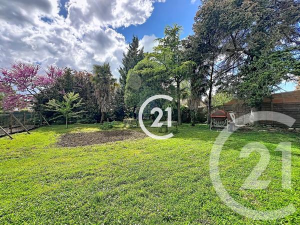 Maison à vendre  11 pièces - 295 m 2   JAVREZAC  - 16