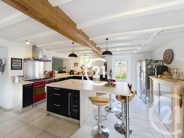 Maison à vendre  11 pièces - 295 m 2   JAVREZAC  - 16
