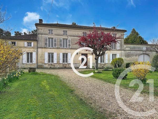 Maison à vendre  11 pièces - 295 m 2   JAVREZAC  - 16