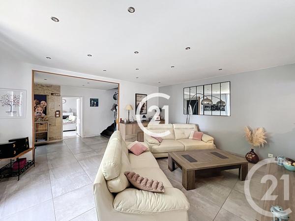 Maison à vendre  11 pièces - 295 m 2   JAVREZAC  - 16