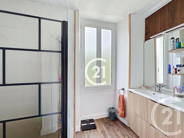 Maison à vendre  11 pièces - 295 m 2   JAVREZAC  - 16