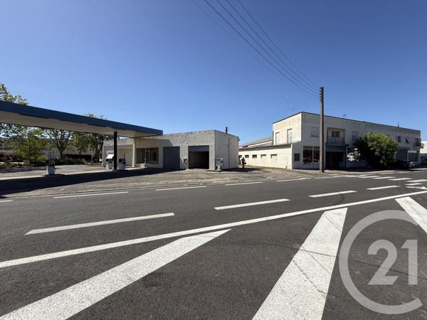 Maison à vendre  15 pièces - 268 m 2   AMBES  - 33