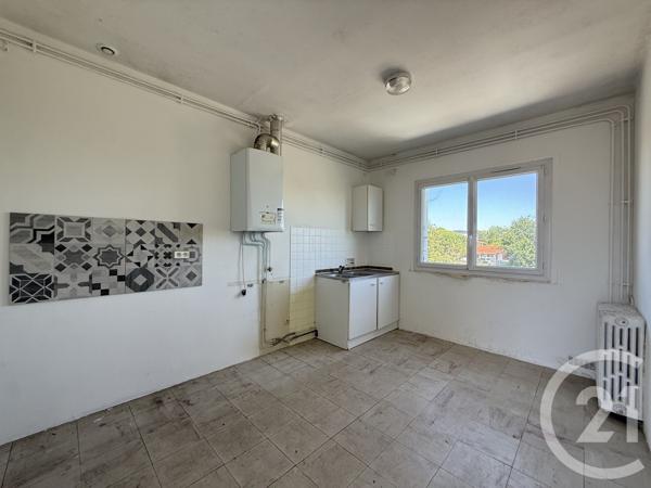 Maison à vendre  15 pièces - 268 m 2   AMBES  - 33