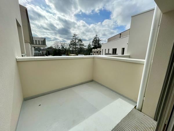 A LOUER - SAUTRON - Appartement 3 pièces RECENT avec BALCON et PARKINGS !
