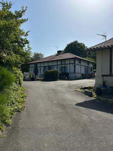 Sort-en-Chalosse (40180) Ferme rénovée alliant charme et modernité