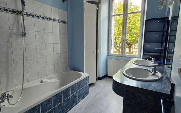 Maison à vendre    8 pièces •  Redon