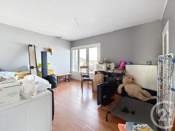 Appartement T3 à vendre  3 pièces - 67 m 2   GUERET  - 23