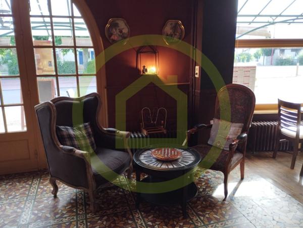 Murs commerciaux à SAINT JULIEN DE JONZY (71110)