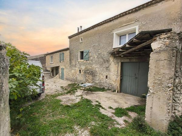 maison en pierre proche Grignan