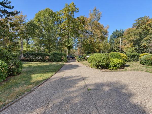 Location meublée – Quartier Marine – 68,62 m² – 2 chambres, balcon de 8 m² et parking