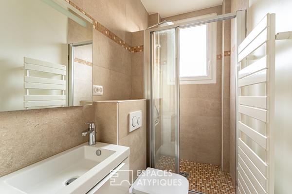 Meulière et son extension avec jardin bucolique