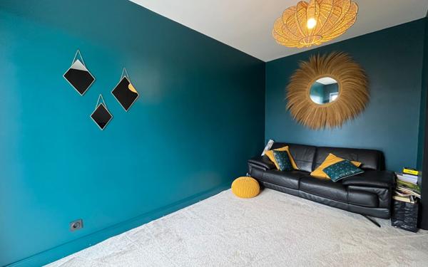 Maison à vendre    6 pièces •  Chauray