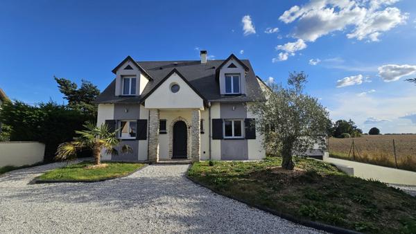 Grande maison contemporaine, 6 chambres, sous-sol total