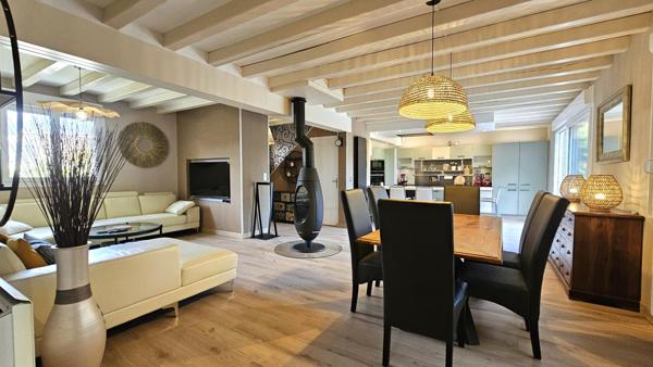 Grande maison contemporaine, 6 chambres, sous-sol total