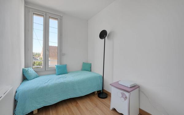 Maison à vendre    5 pièces • 68,45 m2 Crosne