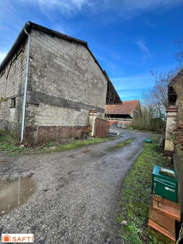 RARE sur le marché, Grand hangar de plus de 400 m2