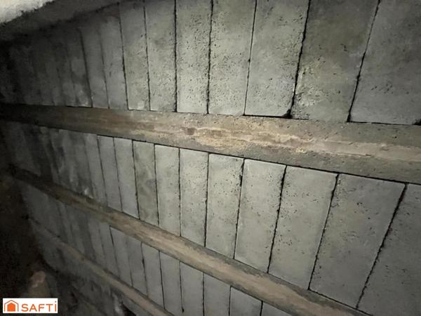 RARE sur le marché, Grand hangar de plus de 400 m2