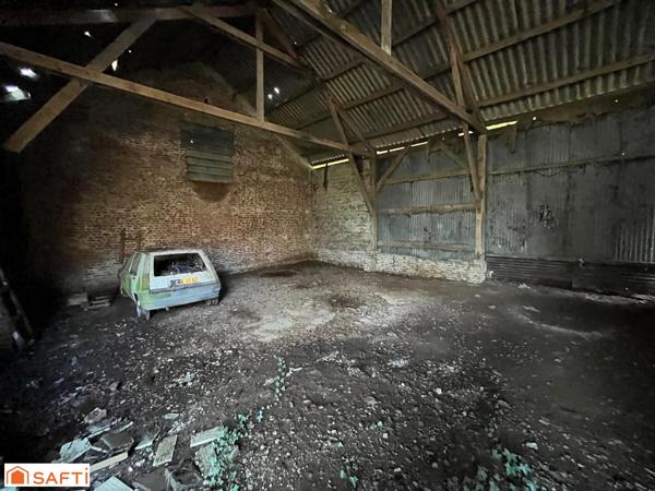 RARE sur le marché, Grand hangar de plus de 400 m2