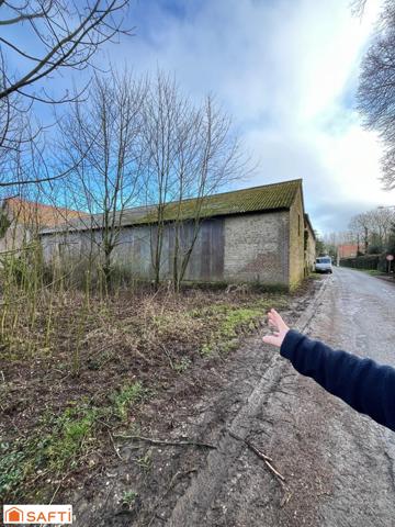RARE sur le marché, Grand hangar de plus de 400 m2