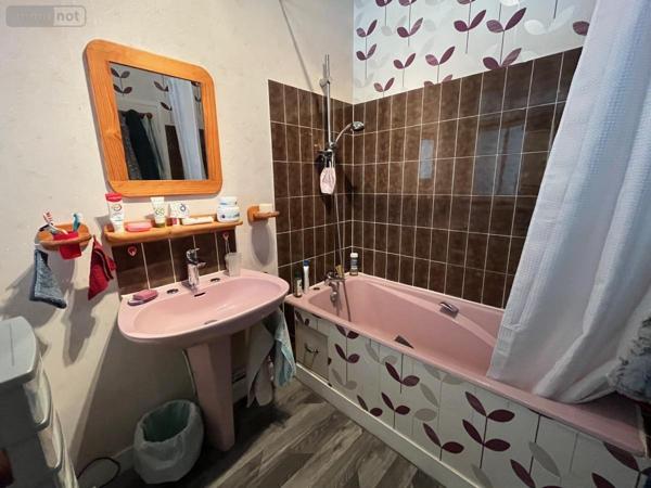 Immeuble à vendre à Carentan-les-Marais dans la Manche (50500), ref : 50110-725