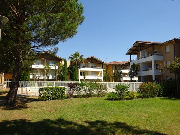 A vendre Appartement T3 Saint Pierre Du Mont 2 chambres balcon parking piscine