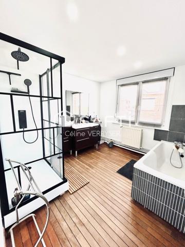 Maison 3 chambres, garage  , cour