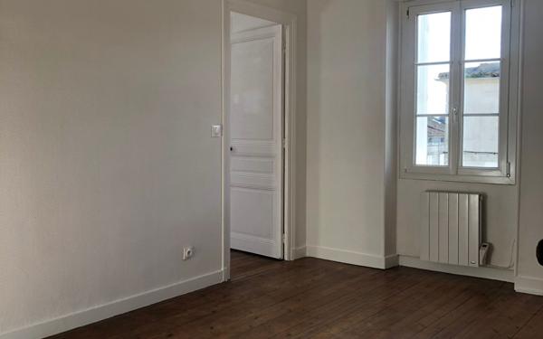 Appartement à louer    2 pièces •  Rochefort