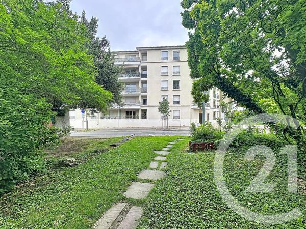 Appartement F4 à vendre  4 pièces - 88 m 2   VENISSIEUX  - 69