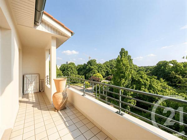Appartement F4 à vendre  4 pièces - 88 m 2   VENISSIEUX  - 69