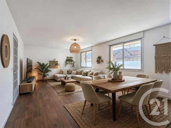 Appartement F4 à vendre  4 pièces - 88 m 2   VENISSIEUX  - 69