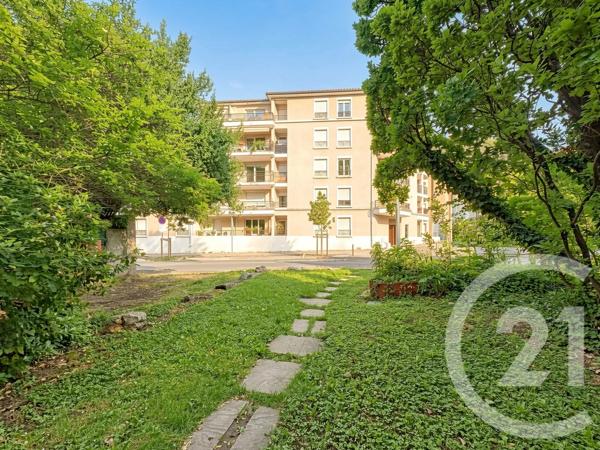 Appartement F4 à vendre  4 pièces - 88 m 2   VENISSIEUX  - 69