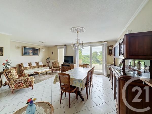 Appartement F4 à vendre  4 pièces - 88 m 2   VENISSIEUX  - 69