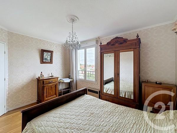 Appartement F4 à vendre  4 pièces - 88 m 2   VENISSIEUX  - 69