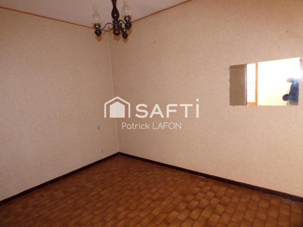 Deux maisons sur deux parcelles.