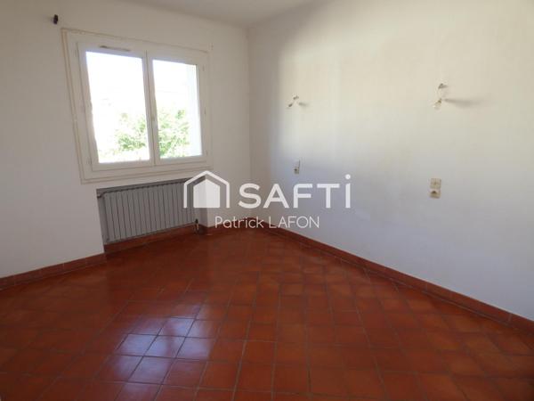 Deux maisons sur deux parcelles.