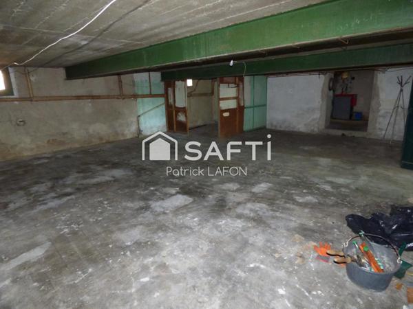 Deux maisons sur deux parcelles.