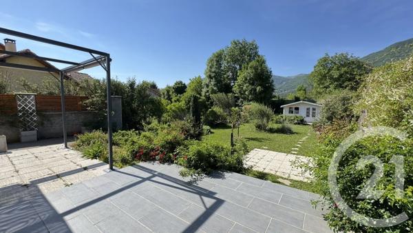 Maison à vendre  4 pièces - 106,18 m 2   LA ROCHE DES ARNAUDS  - 05
