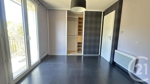 Maison à vendre  4 pièces - 106,18 m 2   LA ROCHE DES ARNAUDS  - 05